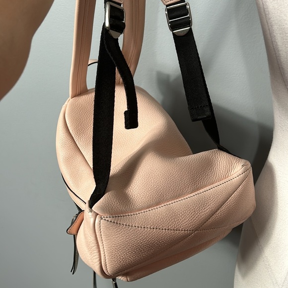 Pink grained leather Marc Jacobs mini crossbody bag with silver-tone hardware - Picture 15 of 16